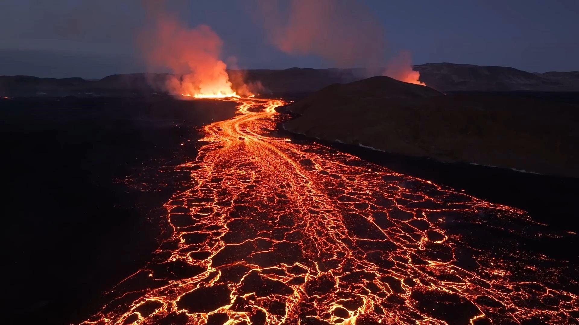 火山爆发壁纸图片