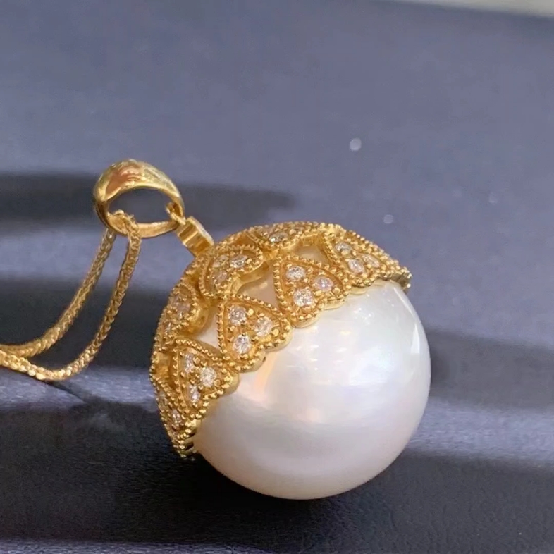 5mm大胖墩龙珠吊坠宝石珠光,表皮干净18k厚金工艺,精致镶嵌钻石,镶嵌