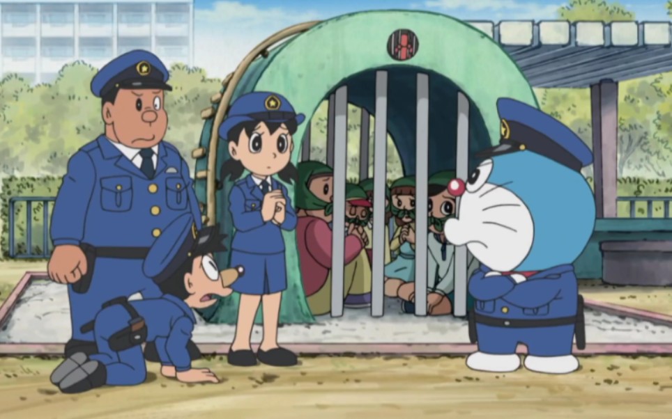 哆啦a梦:新型捉迷藏,小伙伴化身警察队和小偷队