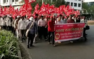 Скачать видео: 印度三万多农民展开徒步远行集会 要求获得贷款豁免