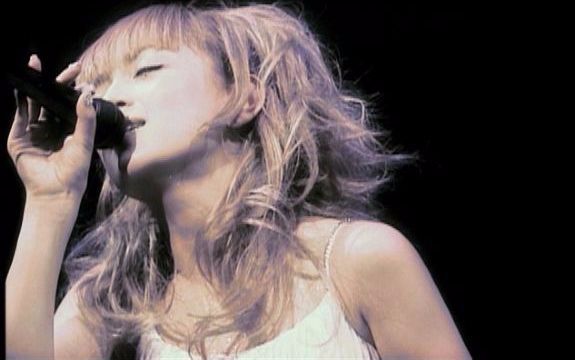 滨崎步monochrome黑白2000年巡回演唱会a第1幕