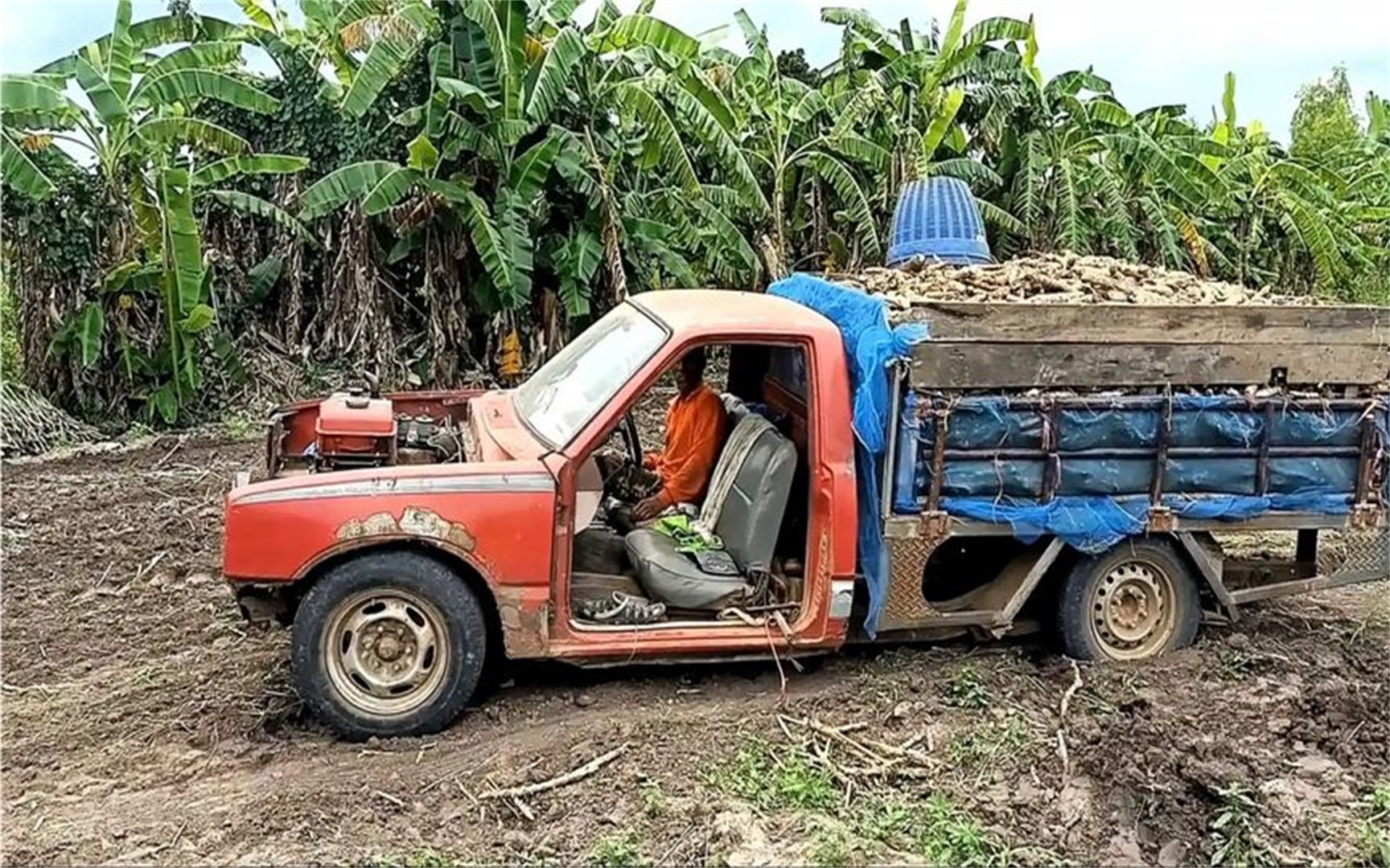 泰国人将报废皮卡车简单改装过后,居然还是装货强手!