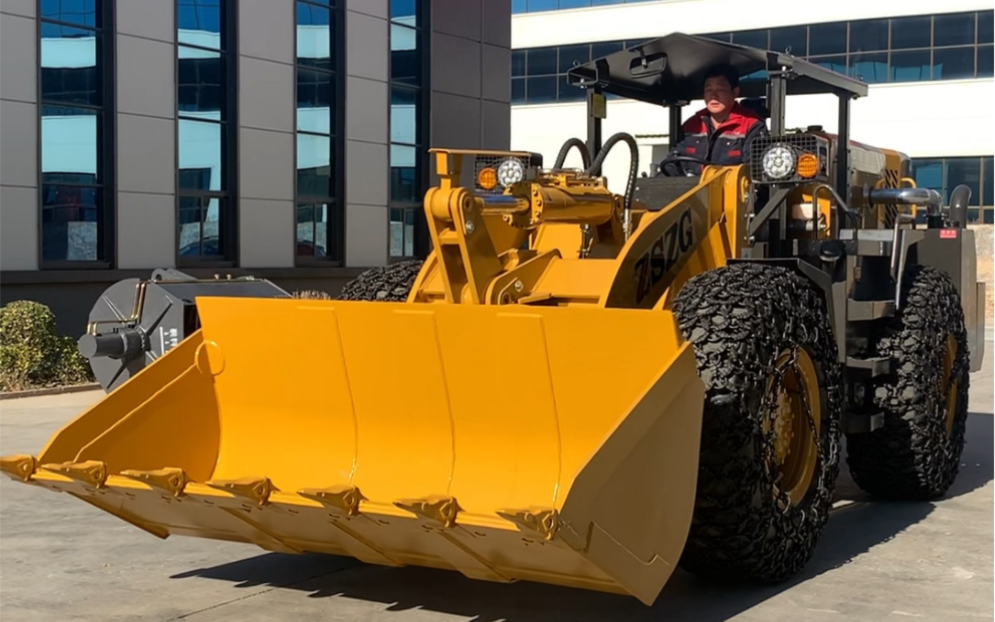 30井下矿用装载机加大铲斗