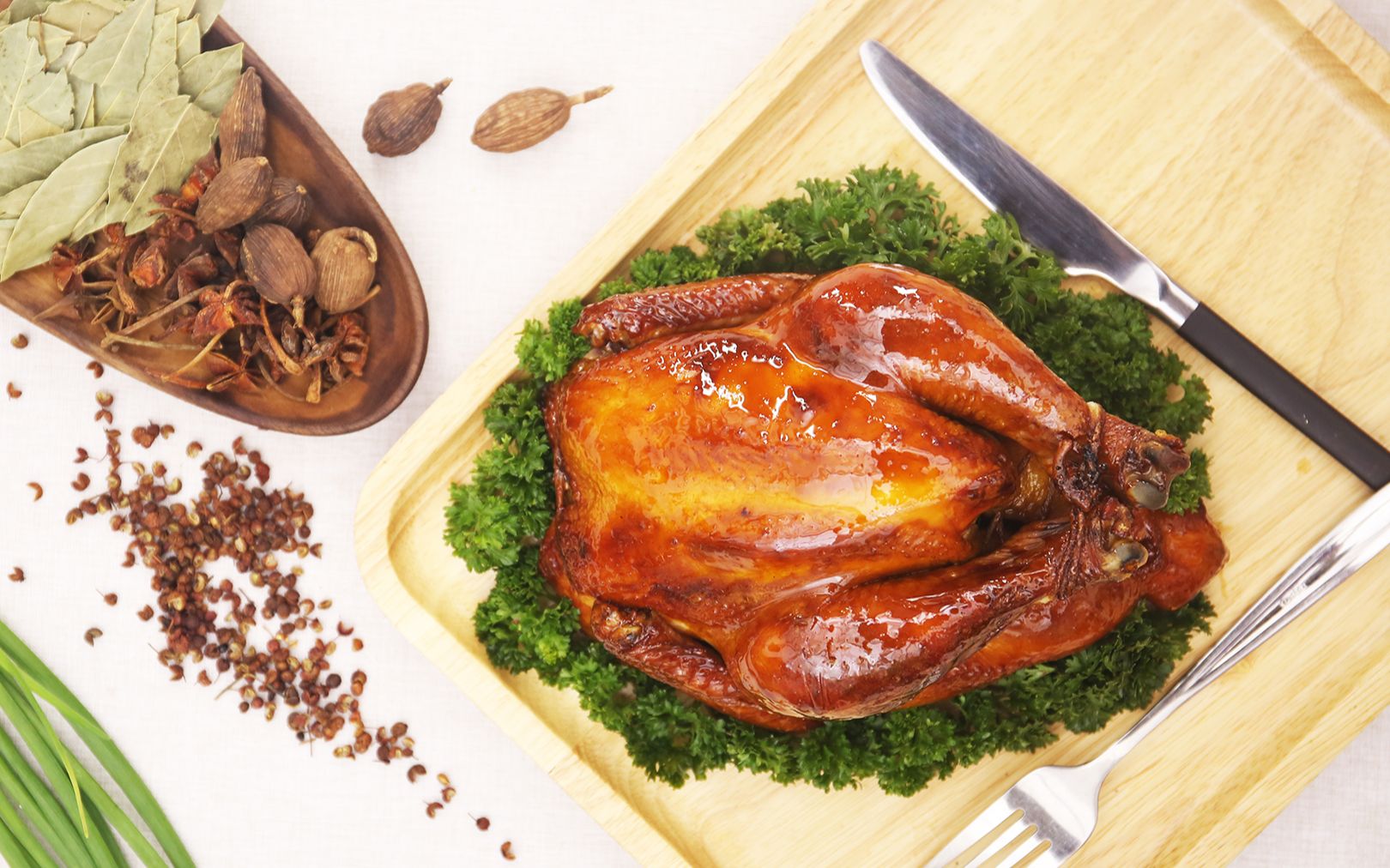 香酥国风味的【酱油烤鸡】!小阔爱们喜欢么?[]~(~▽~)~*