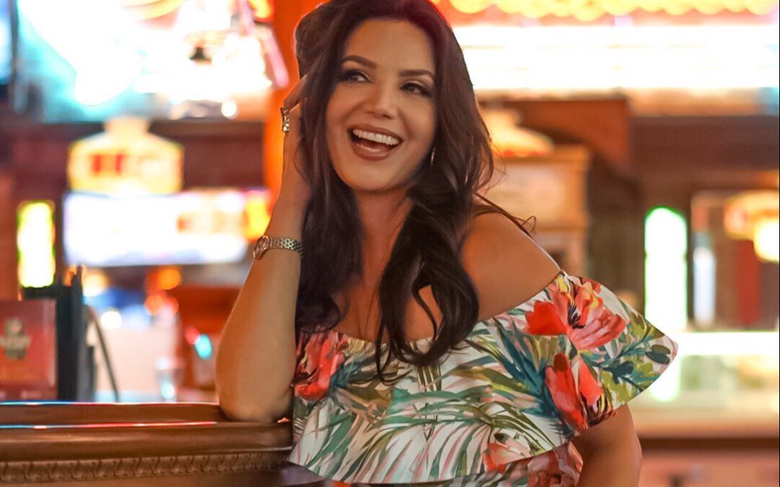 哥伦比亚性感女主持人戴安娜·赫南德兹(diana hernandez)展示换装