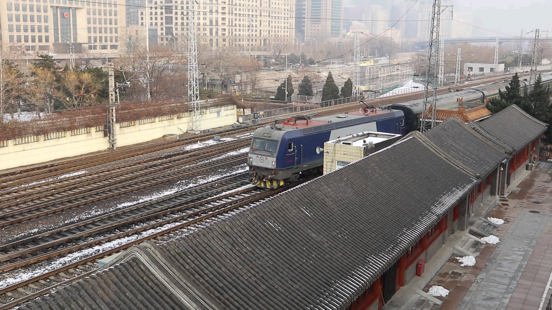 k4次国际列车北京站接近