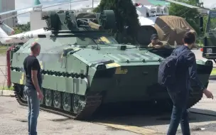 Скачать видео: 乌克兰武器与安全-2021展会上的“Kevlar-E”步兵战车