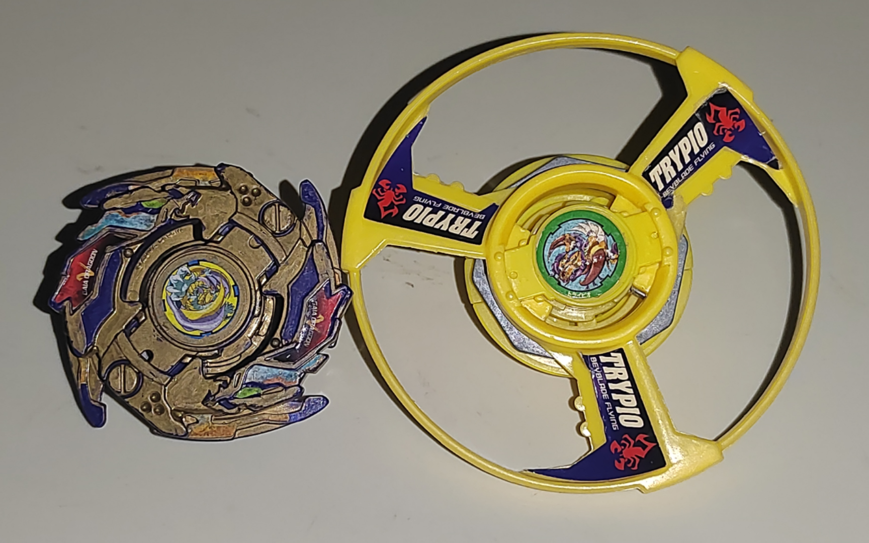 【爆旋陀螺旧世代】大地黄龙v vs 空翼毒蝎