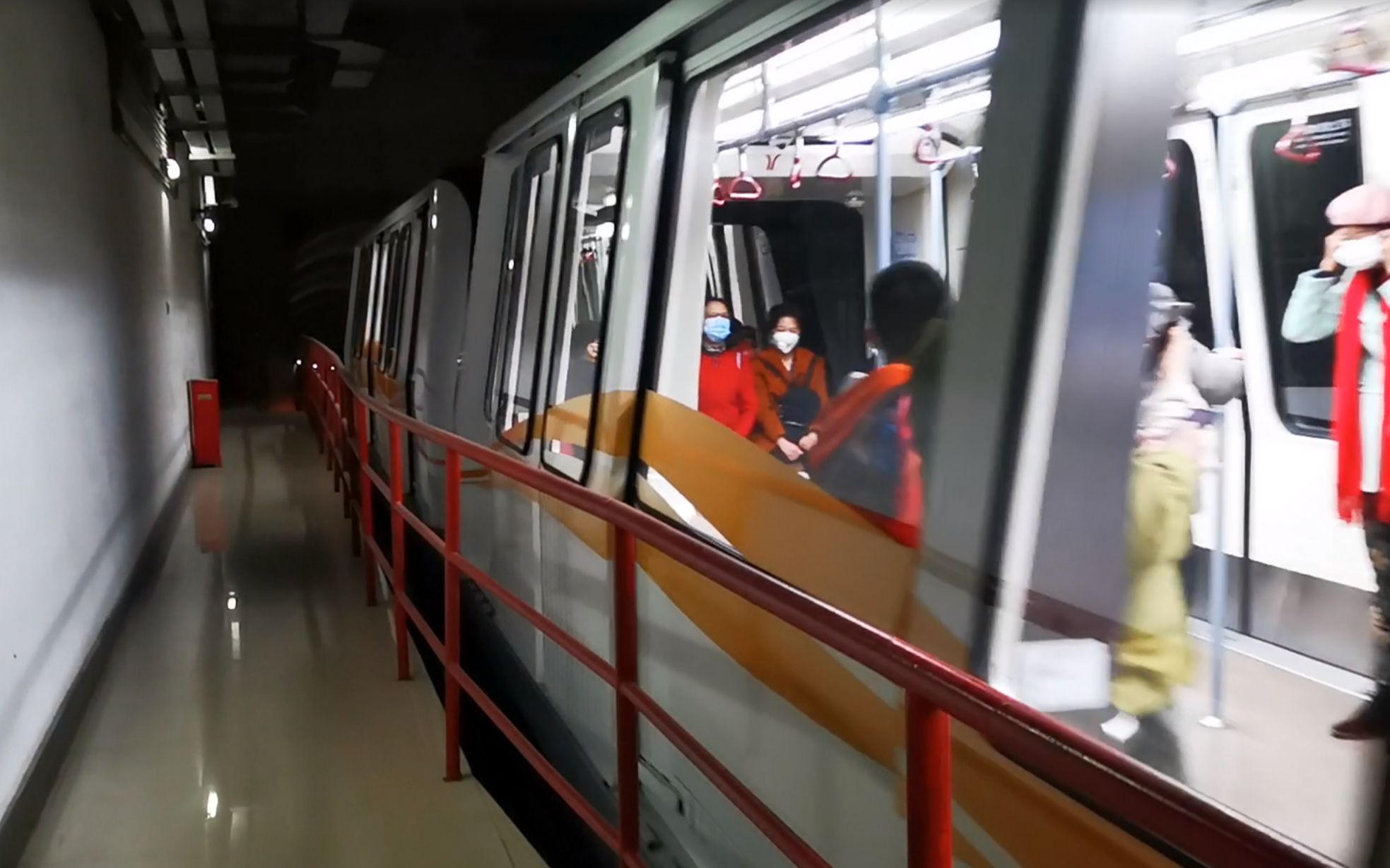 广州地铁apm线林和西广州塔pov前方展望