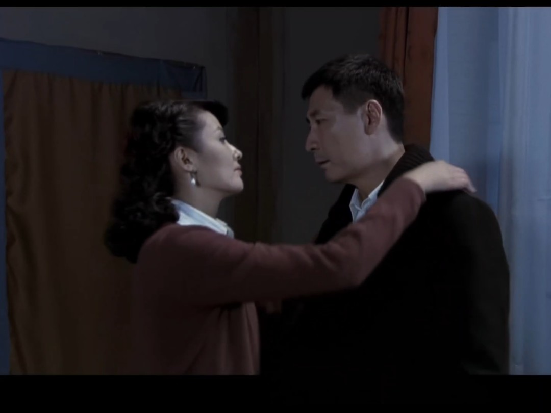 飞虎神鹰无删修复版p30:吃醋时刻!小锦娣看到燕双鹰亲吻余茹萍!
