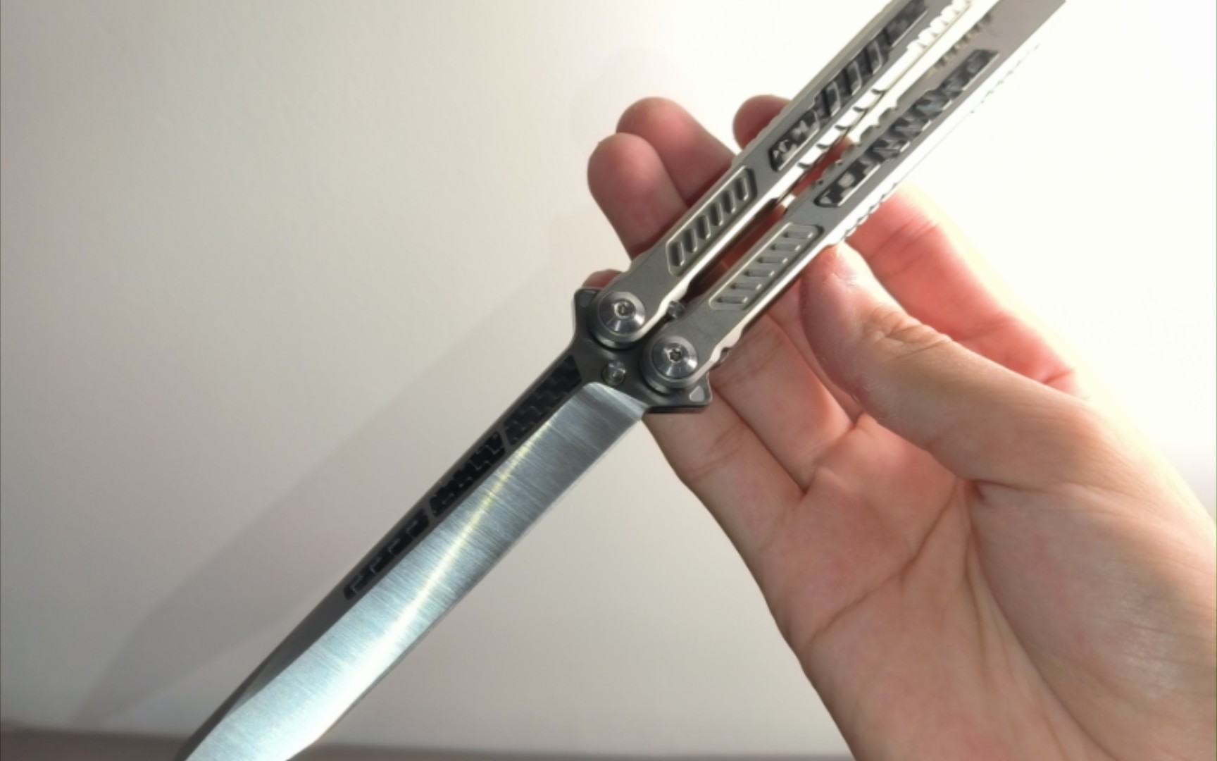 maxace鹈鹕--手感一般但适合收藏的国产佳作