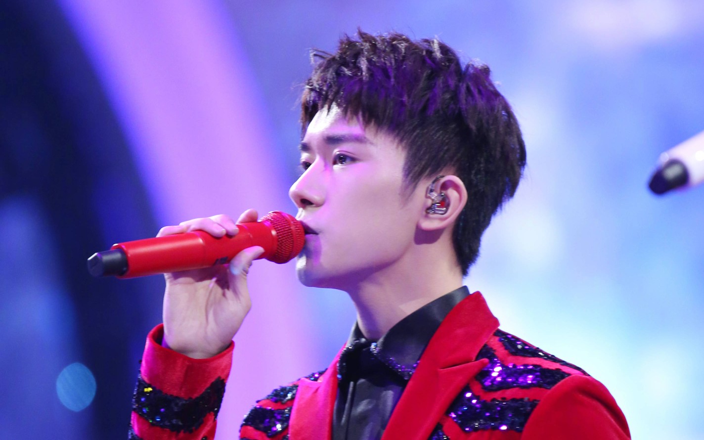 【易烊千玺×东方卫视春晚】190205《heart 不完美小孩 是你》&现场