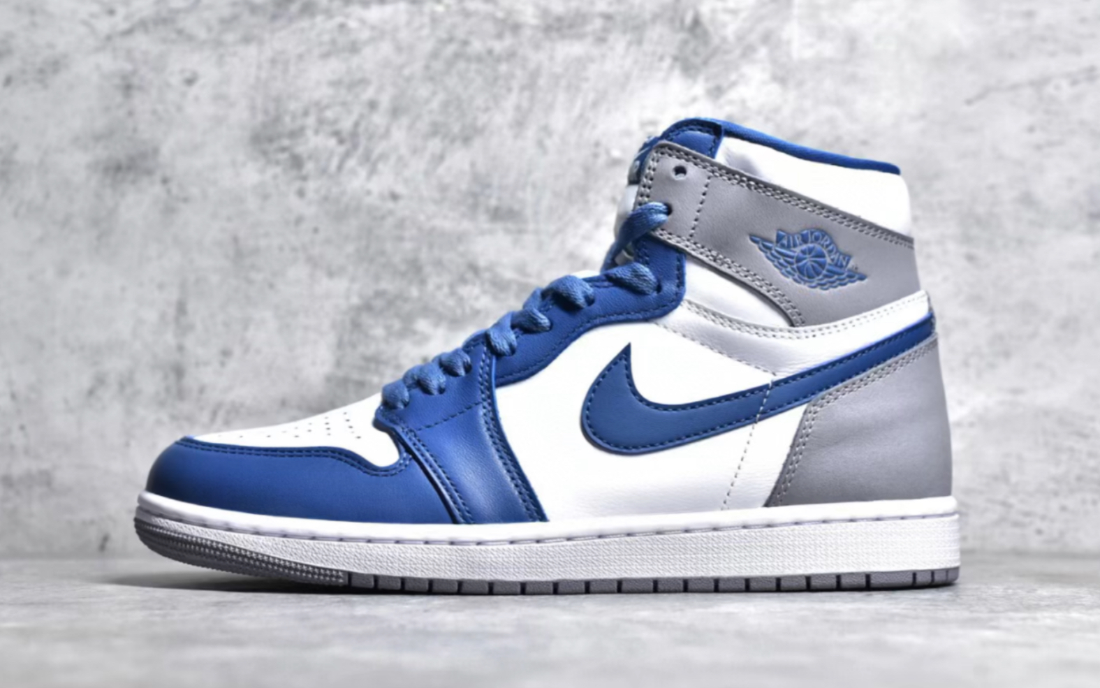 乔丹 air jordan 1 retro high true blue 白蓝高帮运动鞋dz5485-410