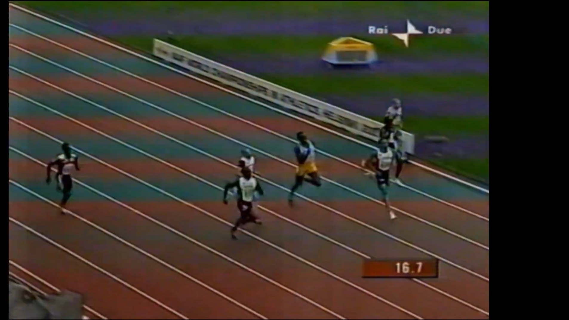 卡佩尔抢跑故意拖延时间后20.45小组头名 斯皮尔蒙第二 II 2005赫尔辛基世锦赛男子200m半决赛哔哩哔哩bilibili