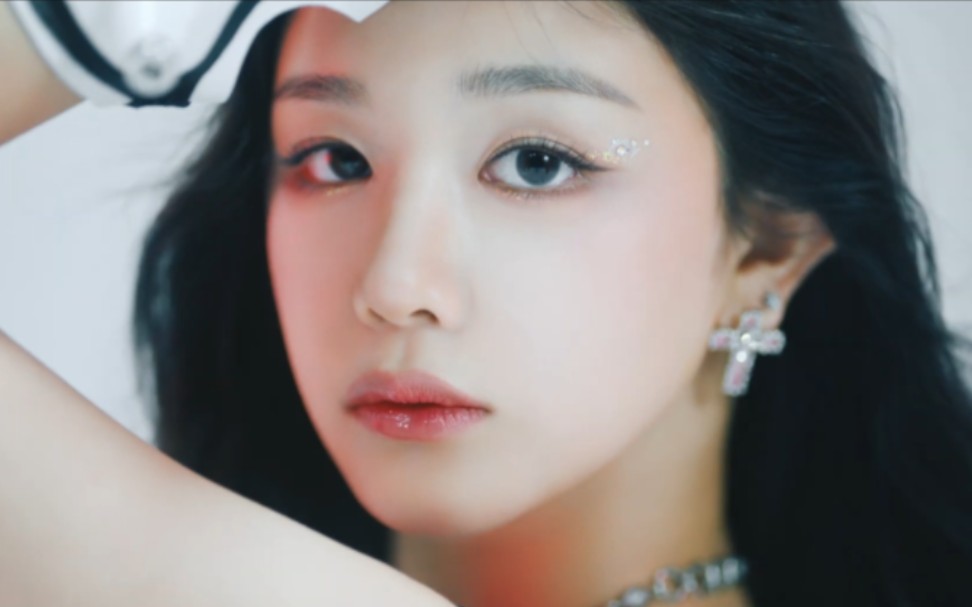 yg新女团babymonster成员pharita出道预告公开!