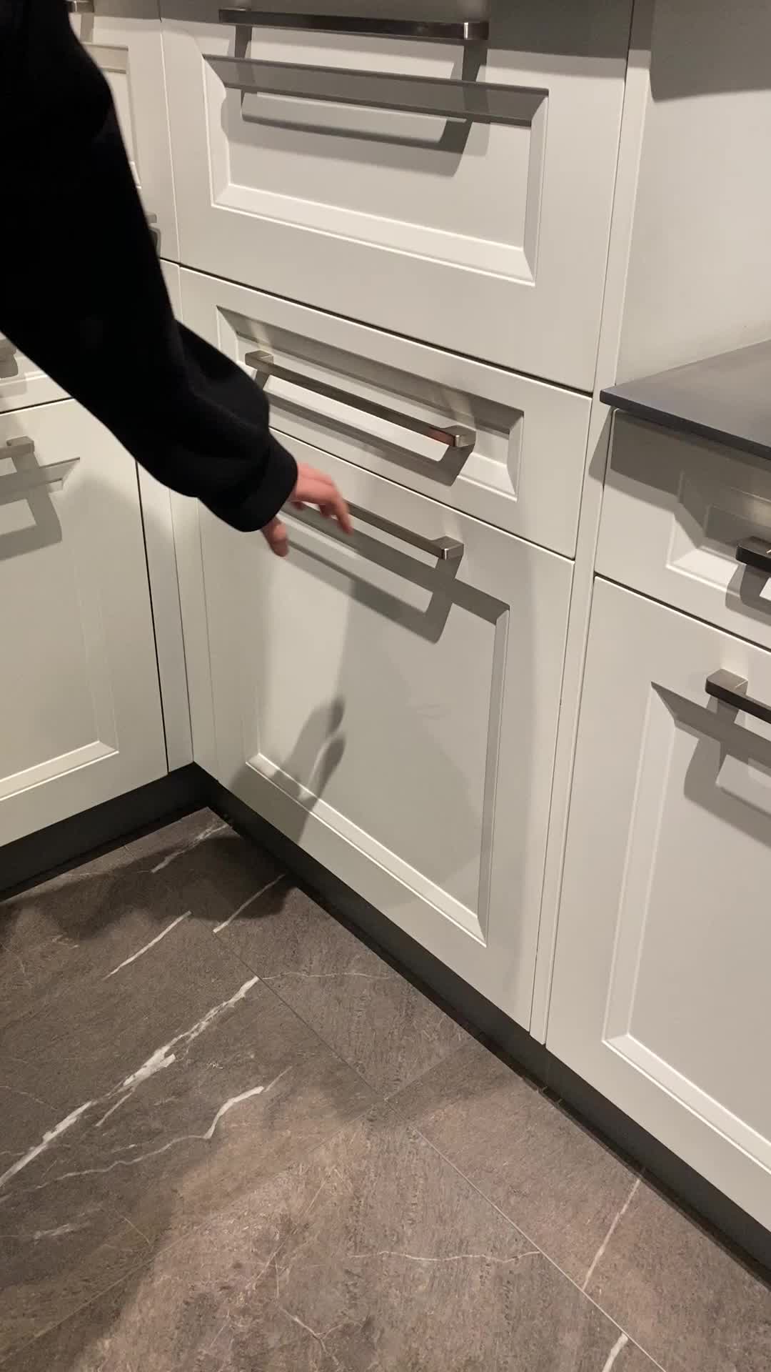 转角拉篮,有效增大储物空间!