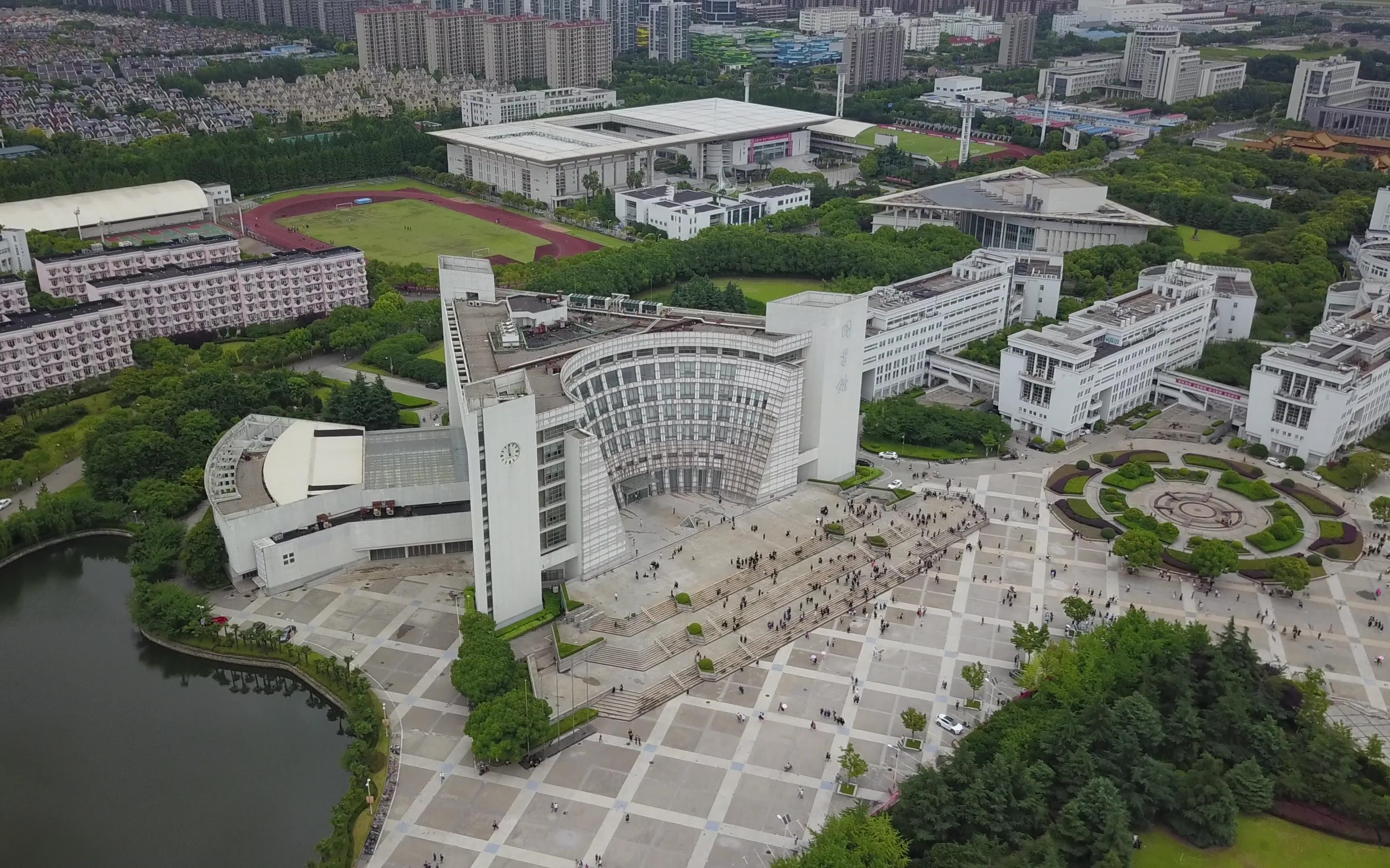上海大学2018届毕业季宝山校区航拍