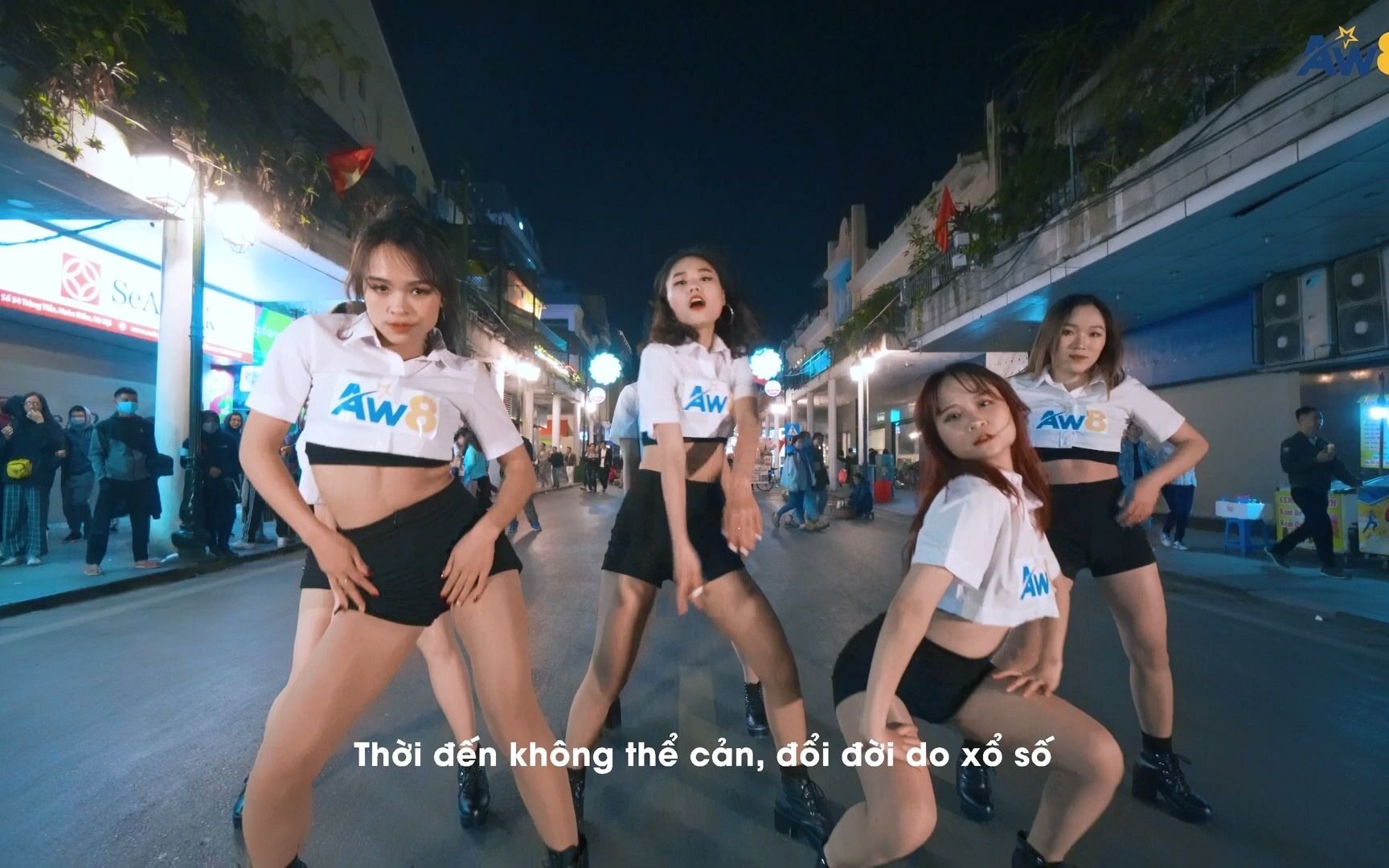 [图]Dance In Public Junto Crew quẩy trên nền nhạc AW8 cực ngầu