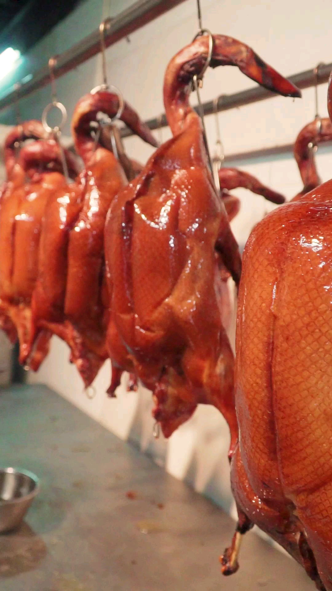 脆皮烧鸭需要更加注重细节,你能看出他们有