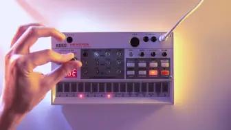 Descargar video: 这套PAD简直掏空了volca sample的氛围潜能 - Sungazing Ambient (Soothing Lo-Fi Pads)