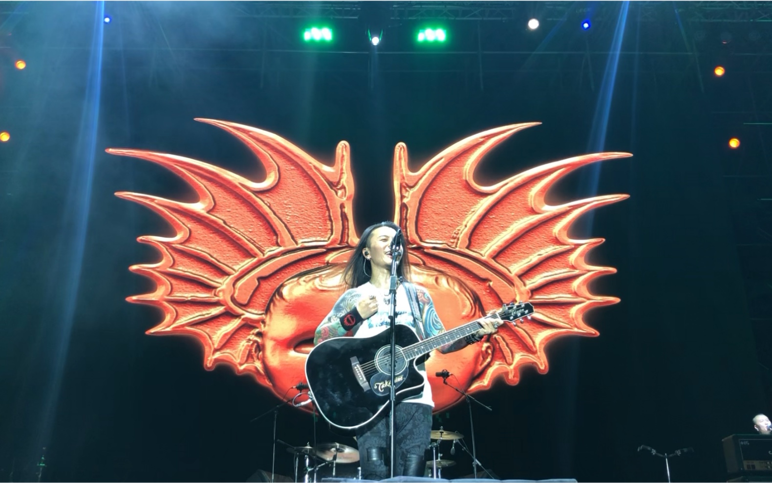 面孔乐队-给我一点爱