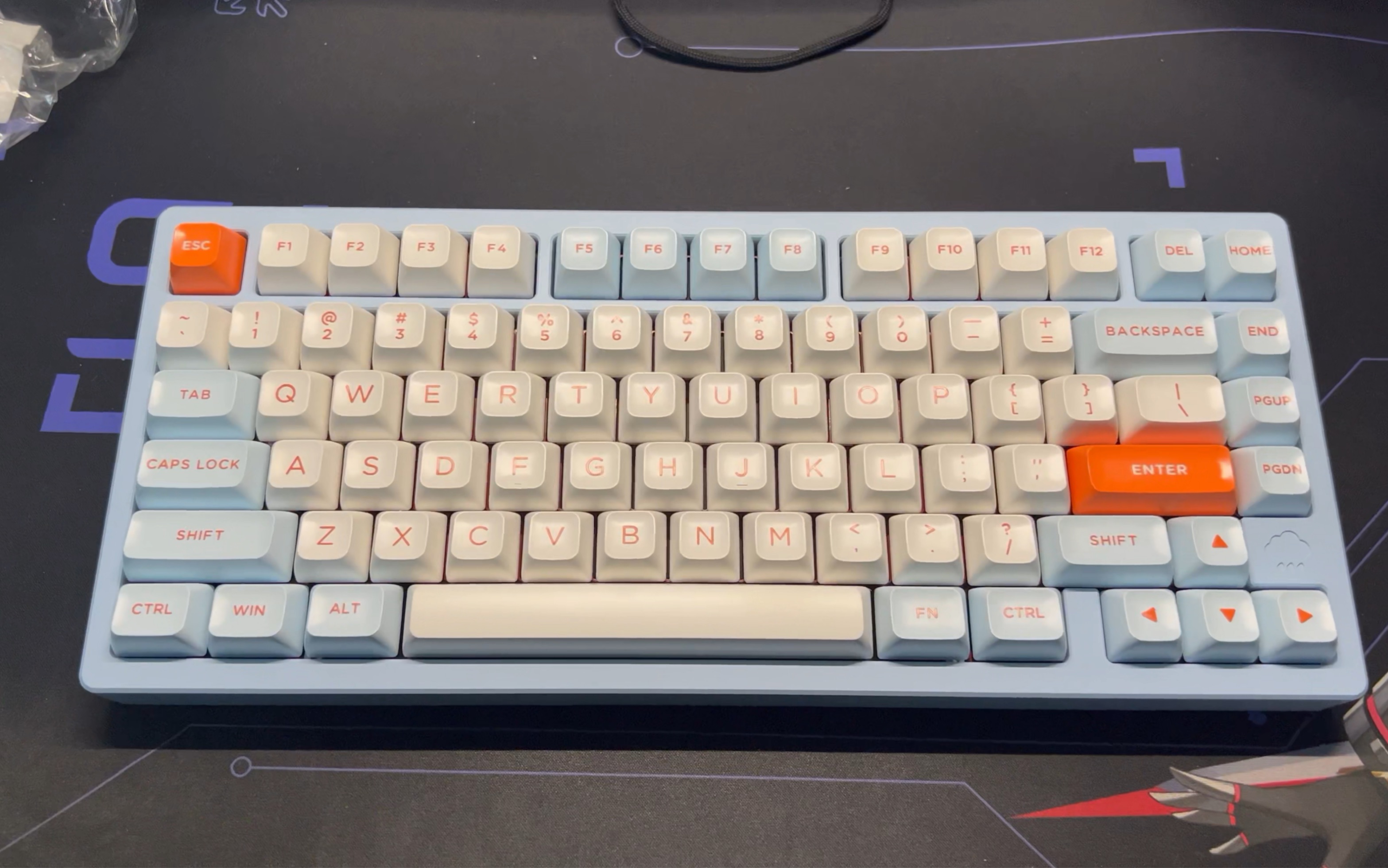 rainy75顶配雪月蓝键盘开箱-爱吃栗子cc-爱吃栗子cc-哔哩哔哩视频