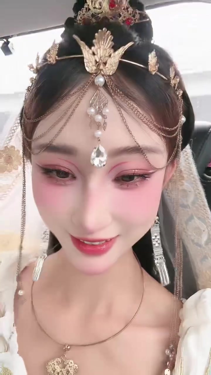 维妮儿dance_【出差拍摄中…】ai精剪,06-05t15:49:16-超高清,又趴