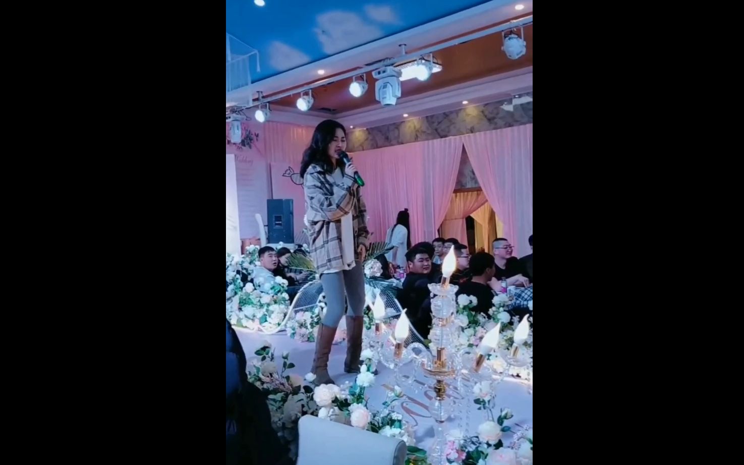 阿悠悠小姐姐婚礼上唱《一曲相思》最全视角