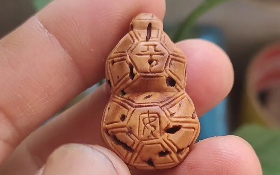 桃核做一个比较特别的葫芦