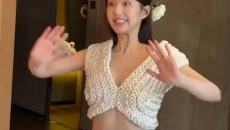 赵露思脸比名媛还大