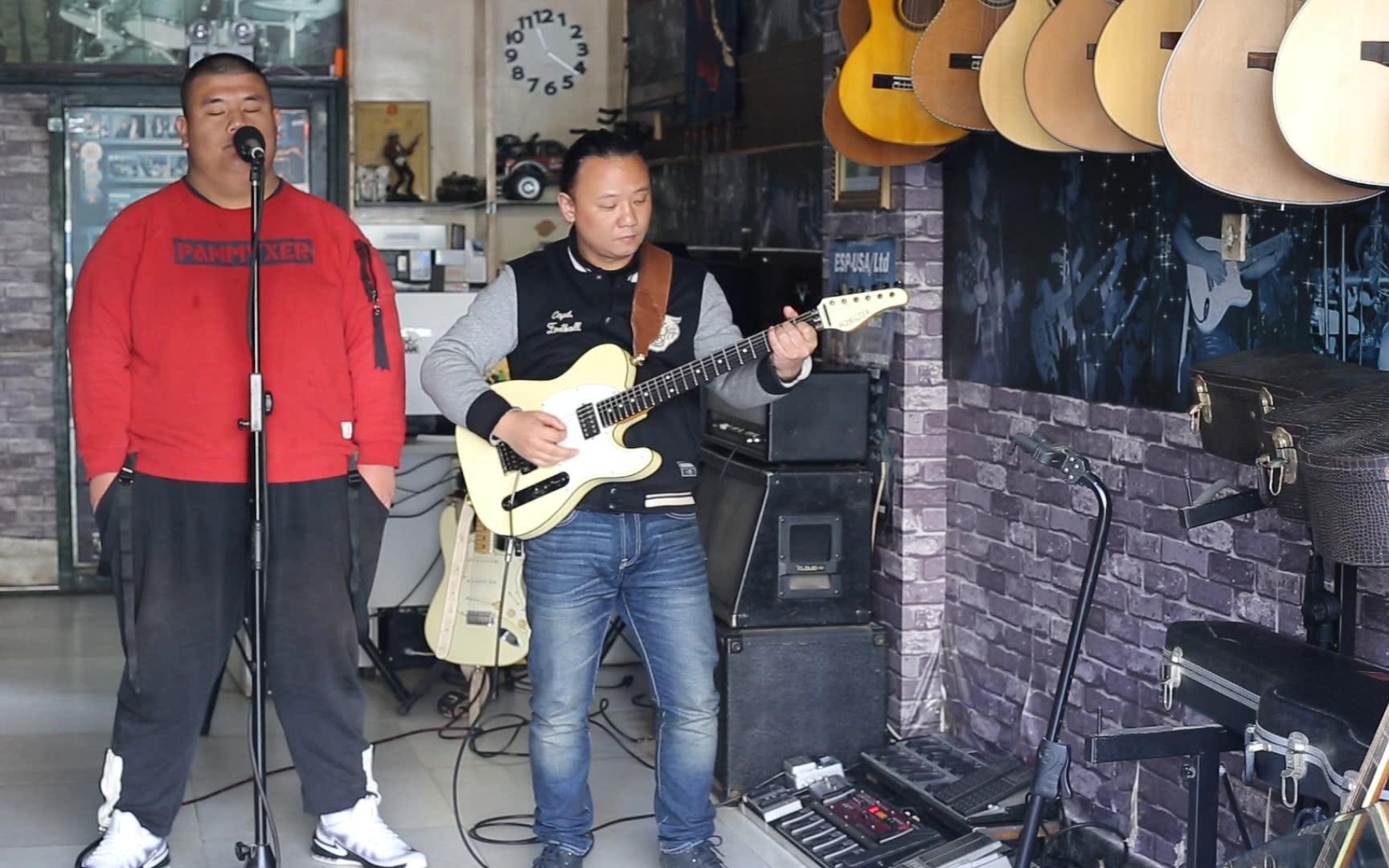 作品类型: 翻奏曲 演奏乐器: 电吉他 rc300 loop机 bb鼓机 简介补充