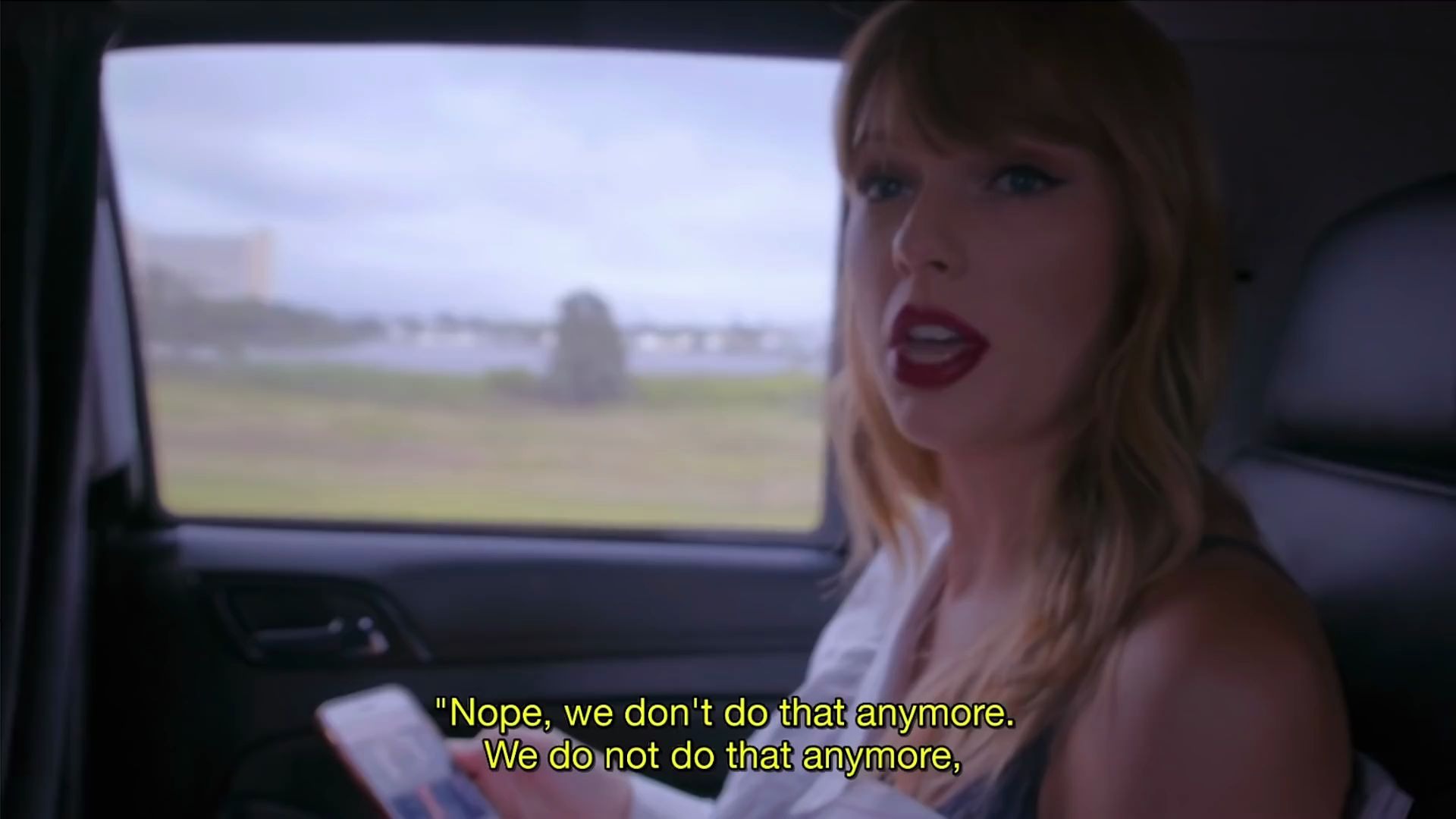 泰勒谈到身材焦虑和节食的困扰 | Taylor Swift Talks About Her Eating Disorder