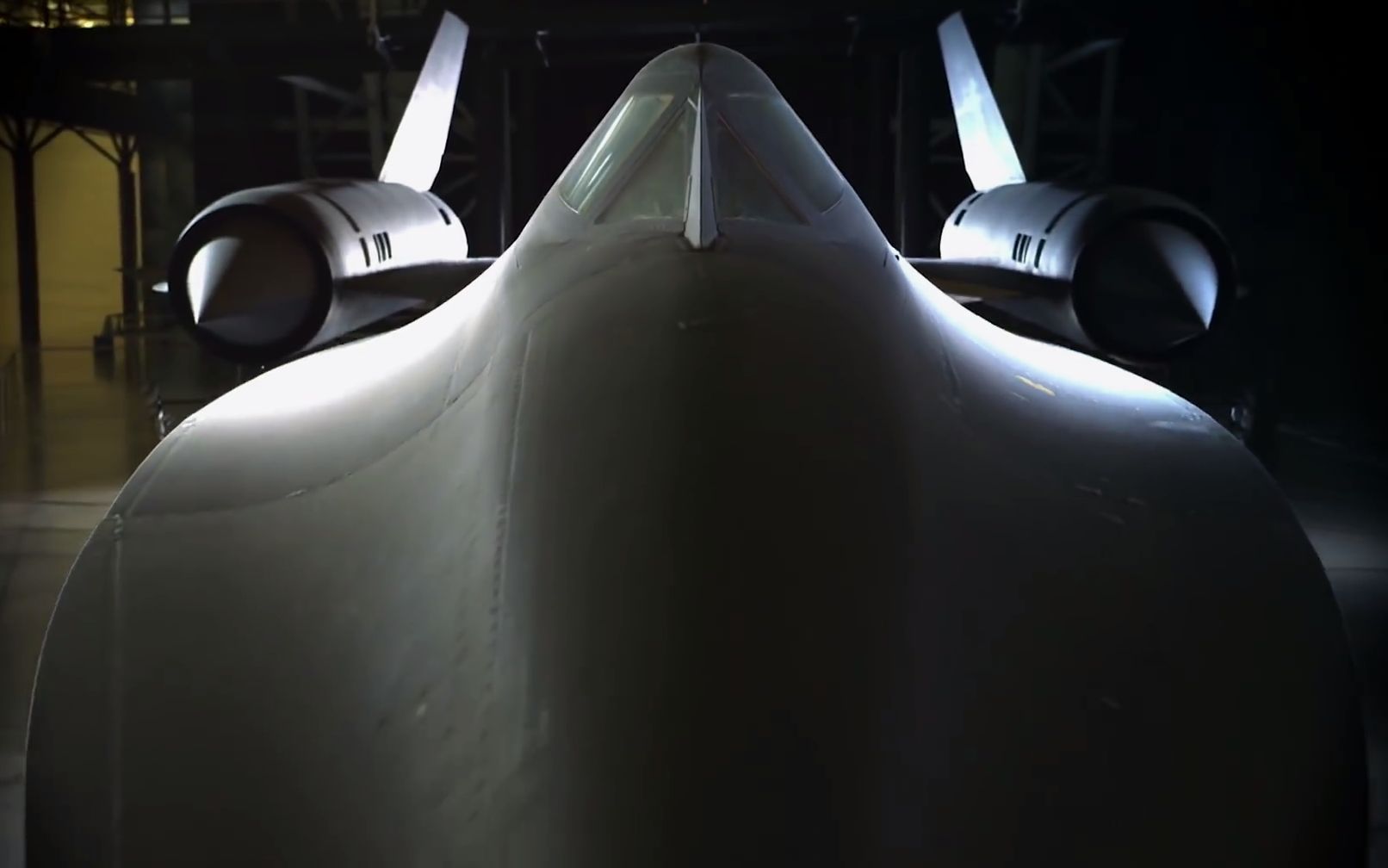 世界上最速度最快的侦察机黑鸟sr-71的10个不为人知的秘密