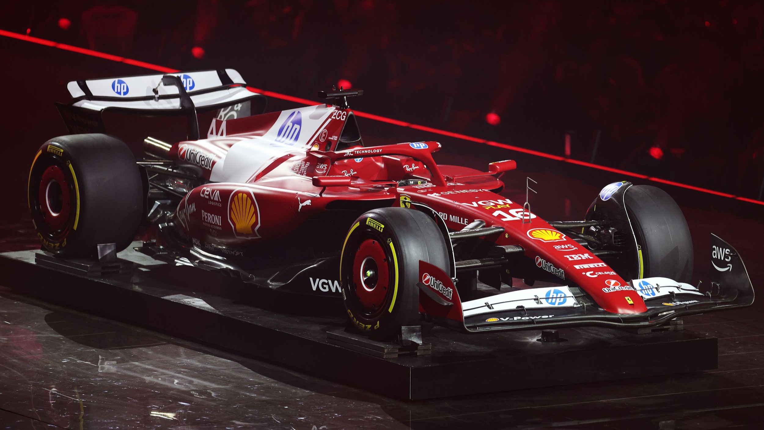 2025F1新车发布——法拉利