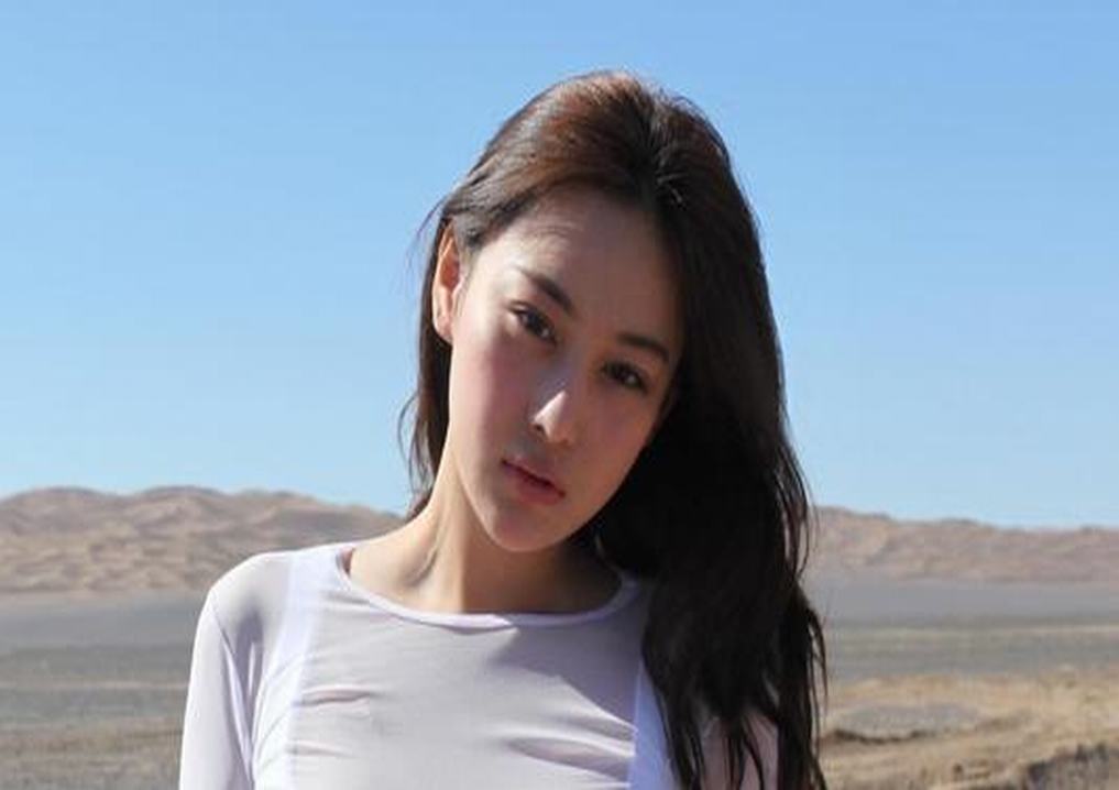 优衣库女主角宣布出道是世道的悲哀吗