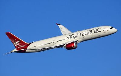 维珍航空787-9降落洛杉矶国际机场