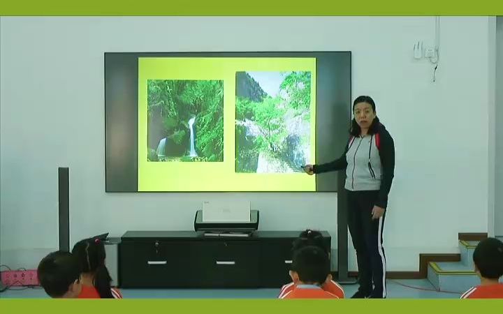 [图]幼儿园公开课大班科学《种子的旅行》🔥幼儿园公开课大班科学《种子的旅行》1、在认识各种种子的基础上知道种子的用处，了解种子的几种传播方式，并能进行简单分类。2、