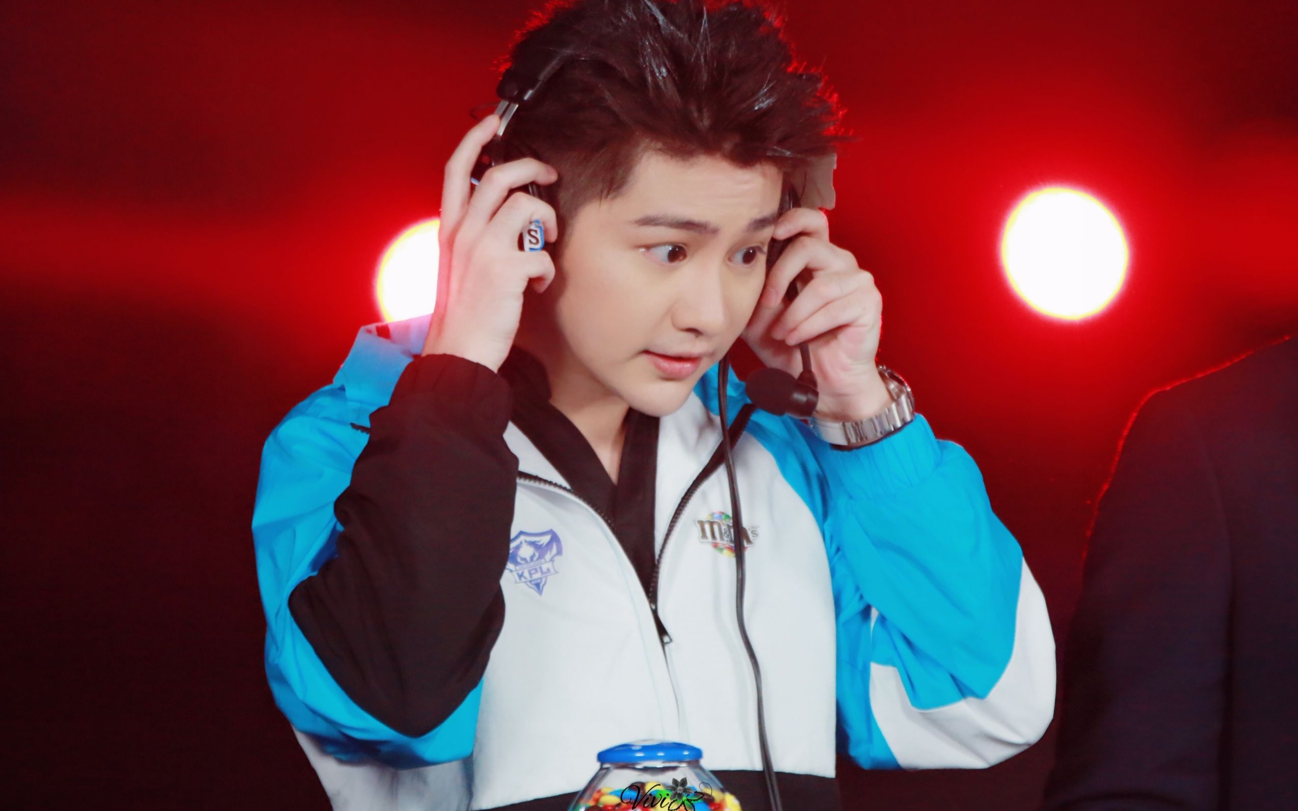 2018-12-09 阿泰直播 蒙面歌神 泰怼怼 碎碎念 露脸主播代诺诺直播