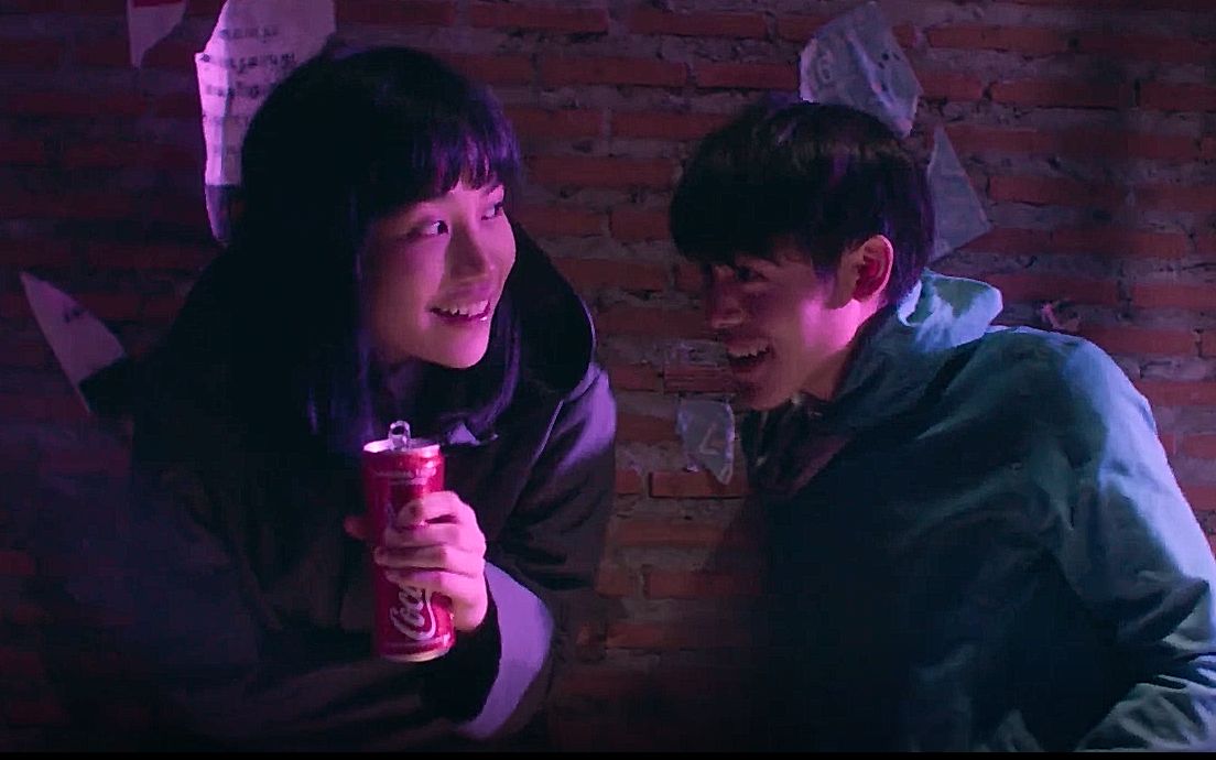 活动作品她是禁忌也是女孩一个有男孩爱着的女孩提卡娜诺我逆时针转动