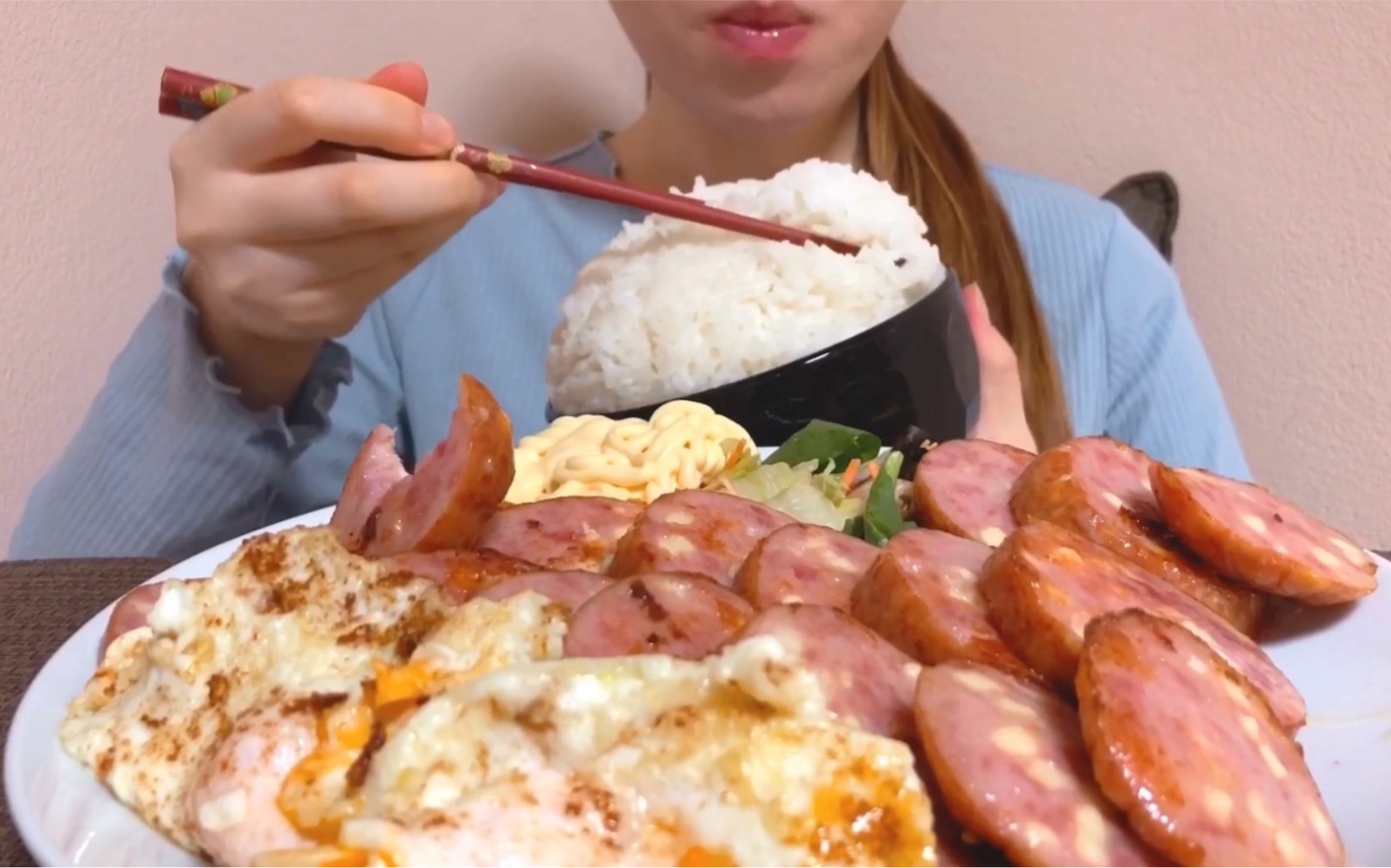 [图]「Limei」日本美食料理咀嚼音吃货&脆骨火腿肉&糖心煎蛋&蛋黄酱沙拉&配大碗米饭