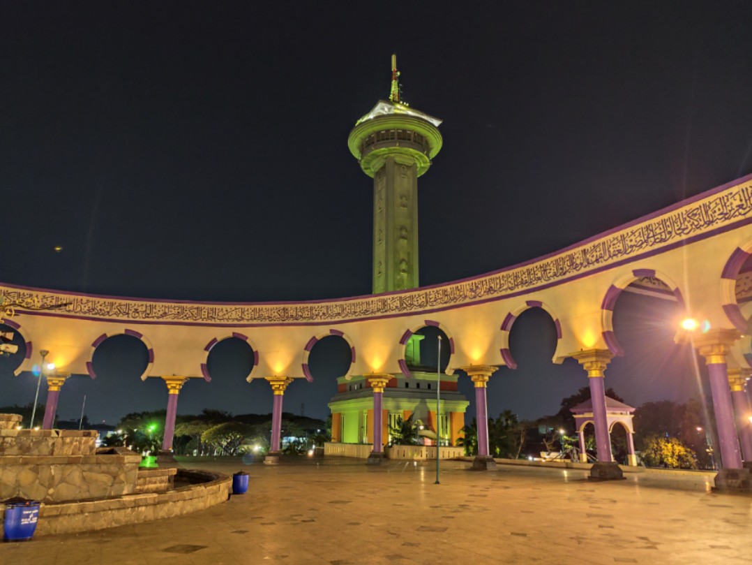 印尼行之Day12④【三宝垄】夜晚从UTC宾馆到中爪哇大清真寺 Masjid Agung Jawa Tengah (MAJT)哔哩哔哩bilibili