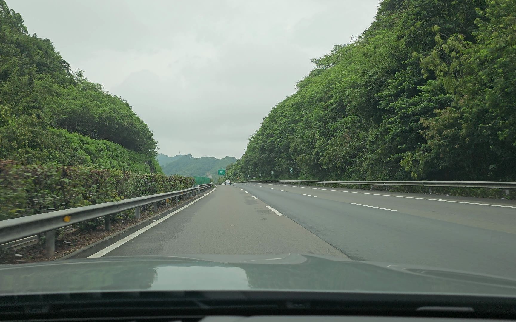 【8k30帧超高清】g55二广高速(5:45开始可以看到"幸福"地名)到g78汕昆