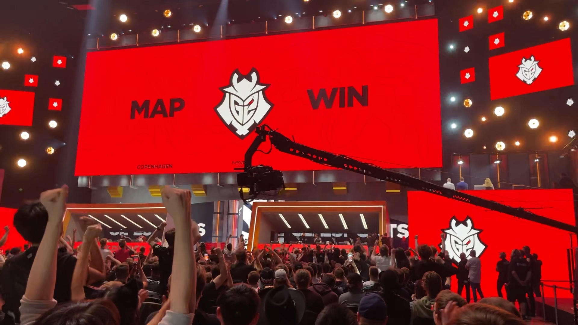 【go游记现场报道】恐怖人气!g2图一获胜瞬间!