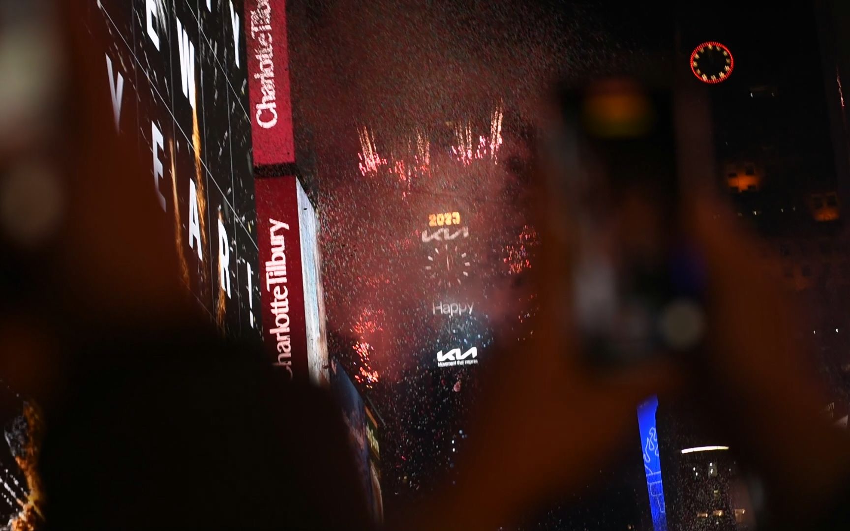 [图]New York City Times Square New Year's Eve Ball Drop Countdown to 2023