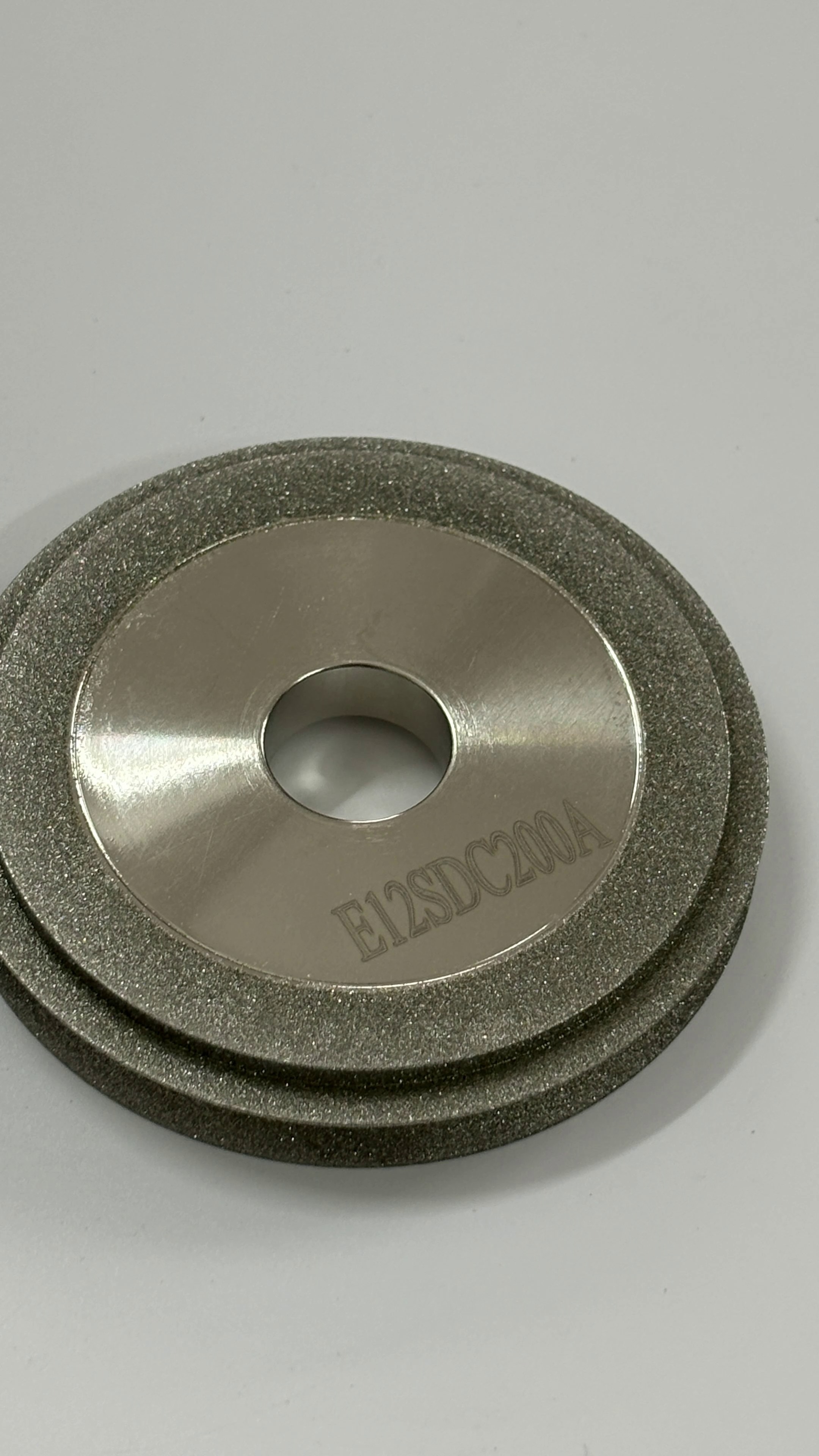 闪耀如钻,精磨未来!金刚石砂轮