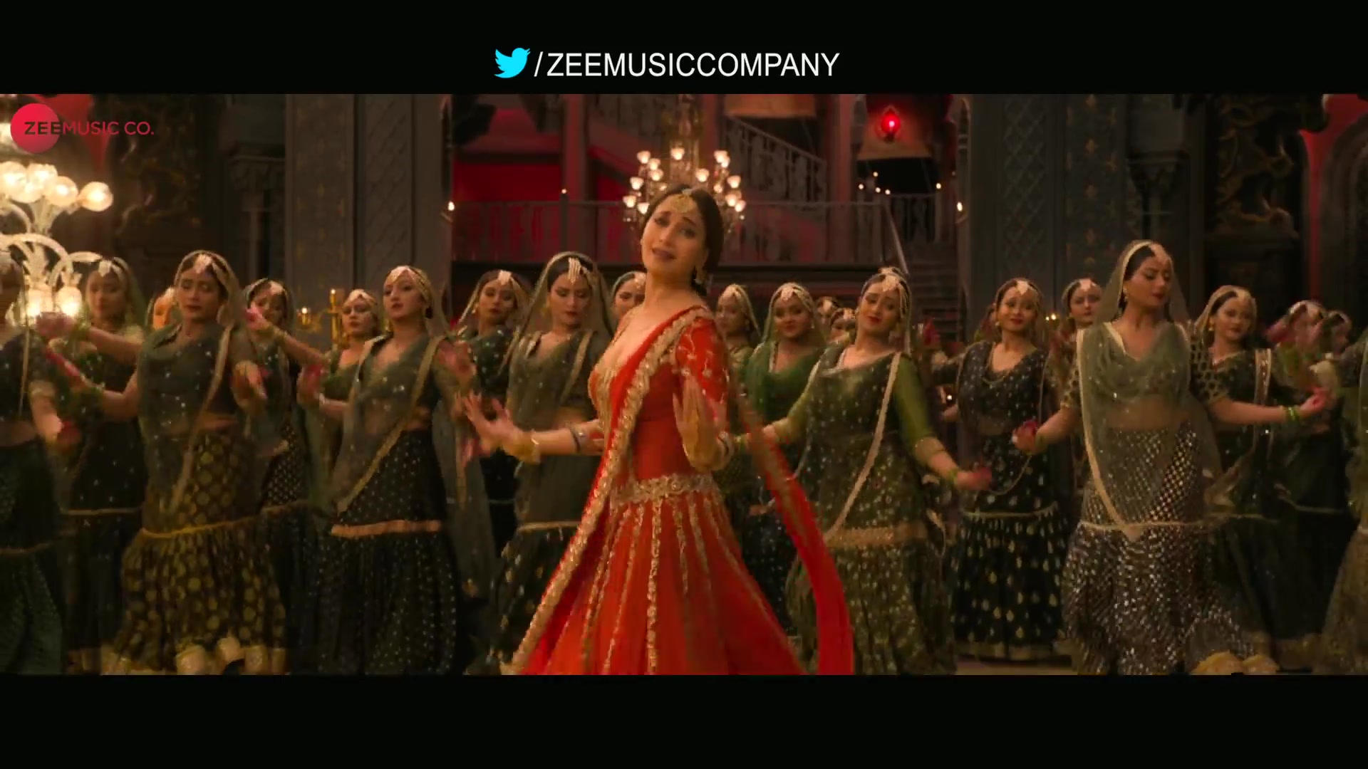 [图]【印度电影歌舞曲】KALANK -Tabaah Ho Gaye Video Song 2019 Hindi Movie