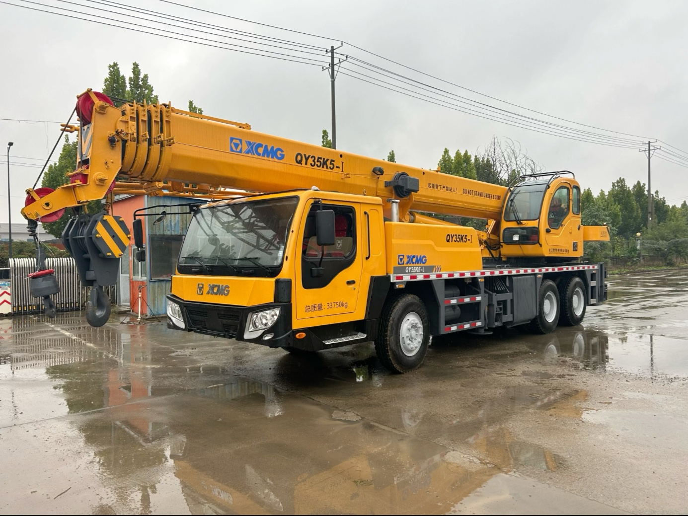 出口徐工25吨吊车起重机,国三大泵,翻新调试完毕!