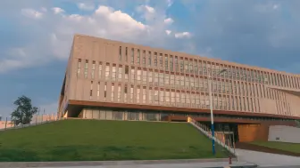 Скачать видео: 西北农林科技大学新图书馆 日转夜大范围移动延时