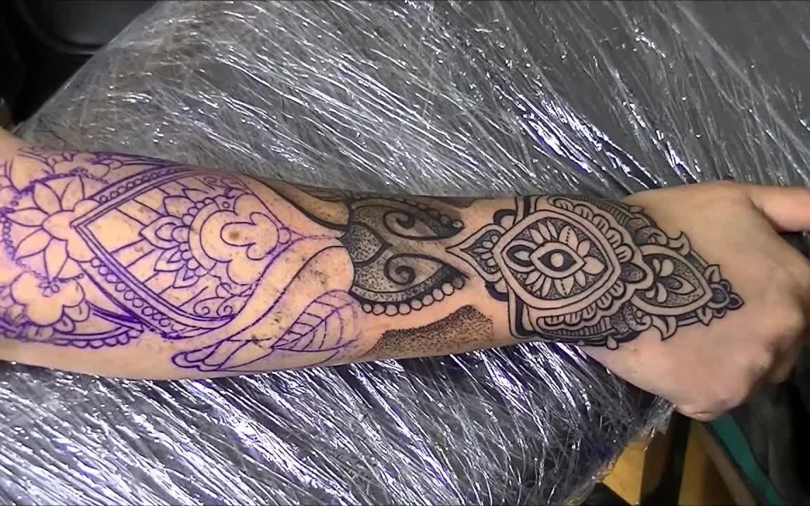 曼陀罗手臂纹身