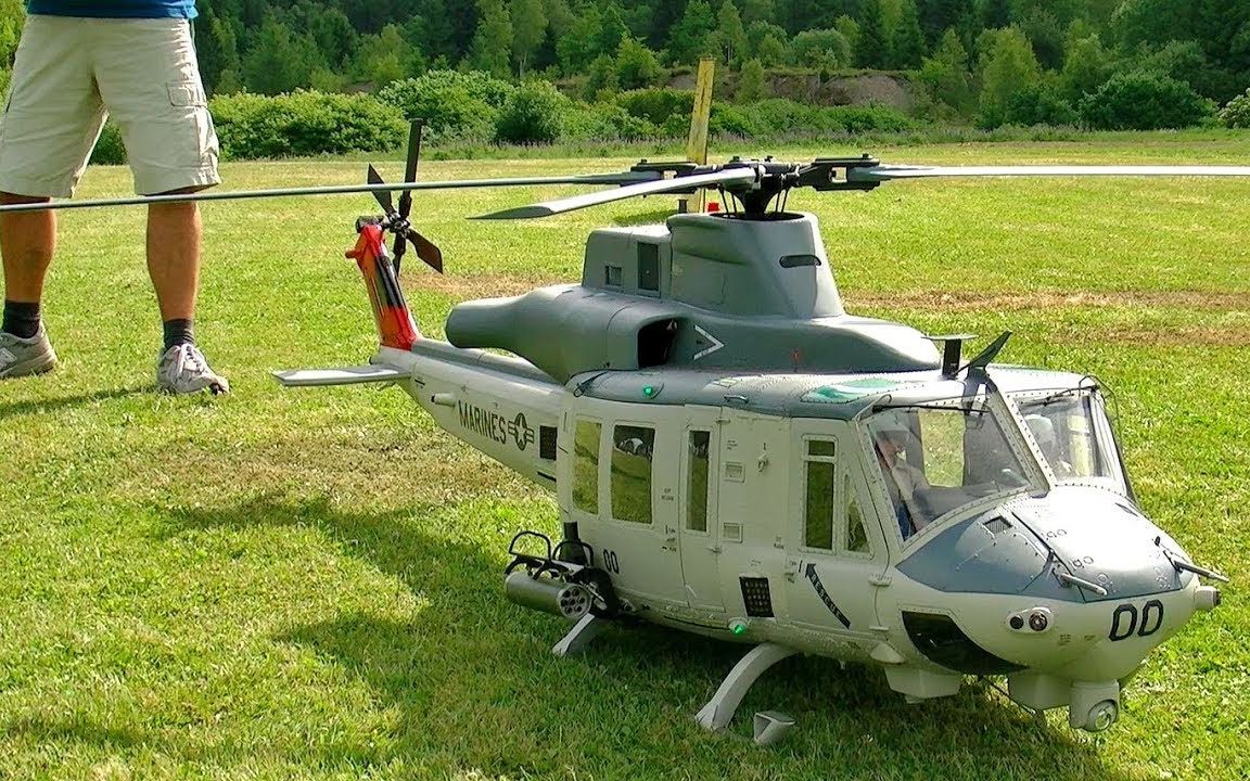 航空模型飞行表演:贝尔uh-1y休伊涡轮直升机(1859)_哔哩哔哩_bilibili